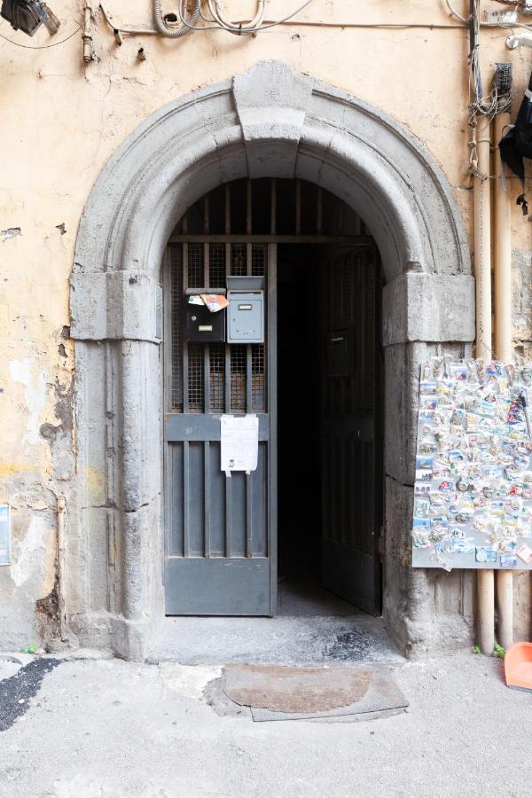Appartamento Moderno Nel Centro Storico Neapel Exteriör bild